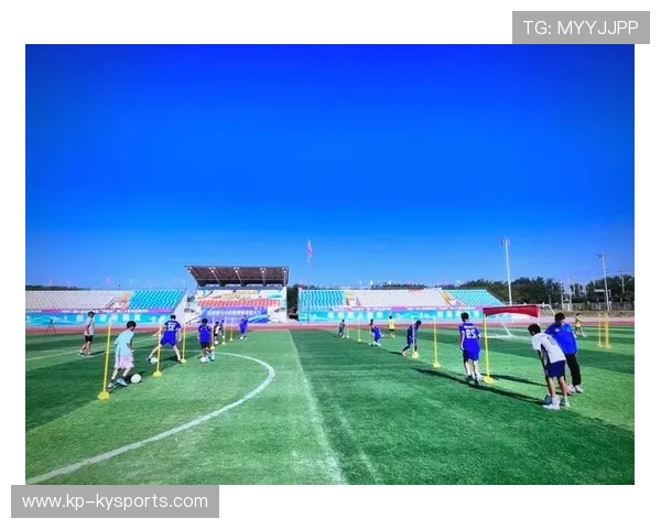 以足球文化为纽带，推动多民族融合发展，弘扬足球精神彰显文化魅力